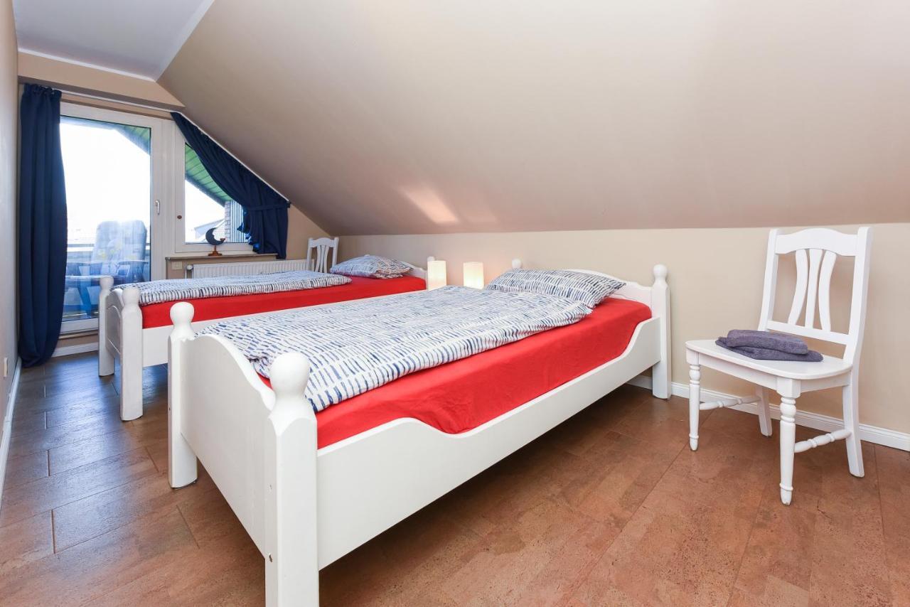 Ferienwohnung Haus Heimathafen Esens Exterior foto