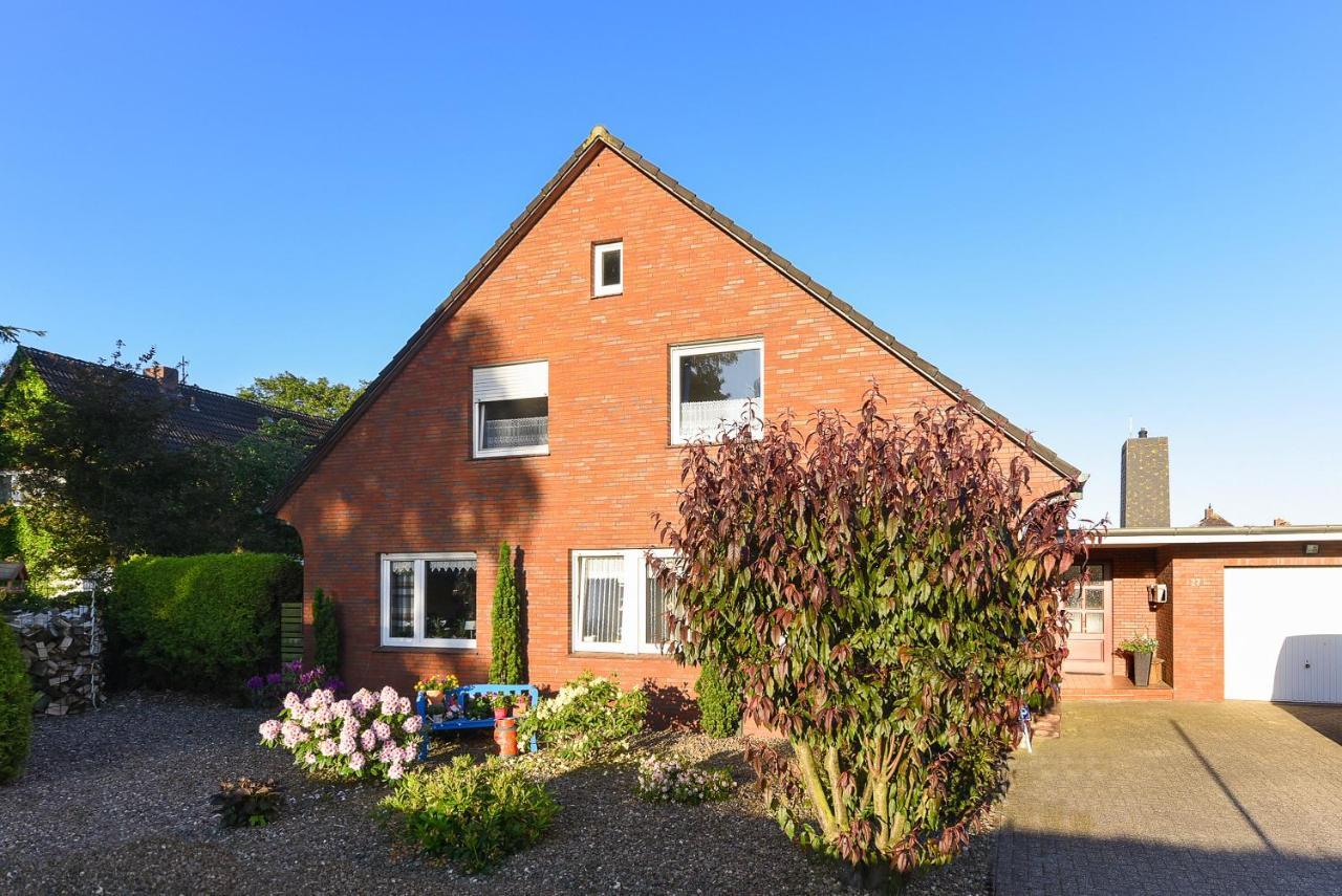 Ferienwohnung Haus Heimathafen Esens Exterior foto